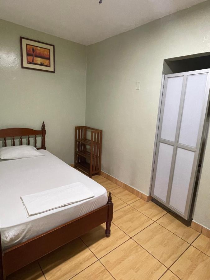 Alojamiento Tahuari Iquitos Exterior photo